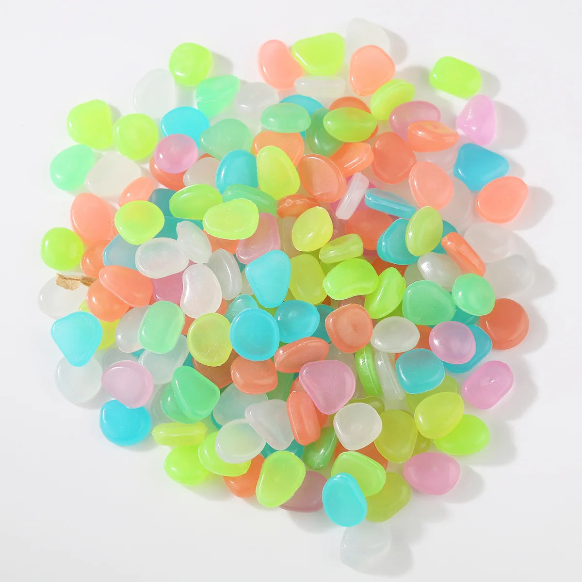100 Piedras Luminosas Fluorescentes para Jardín, Acuario y Decoración que Brillan en la Oscuridad